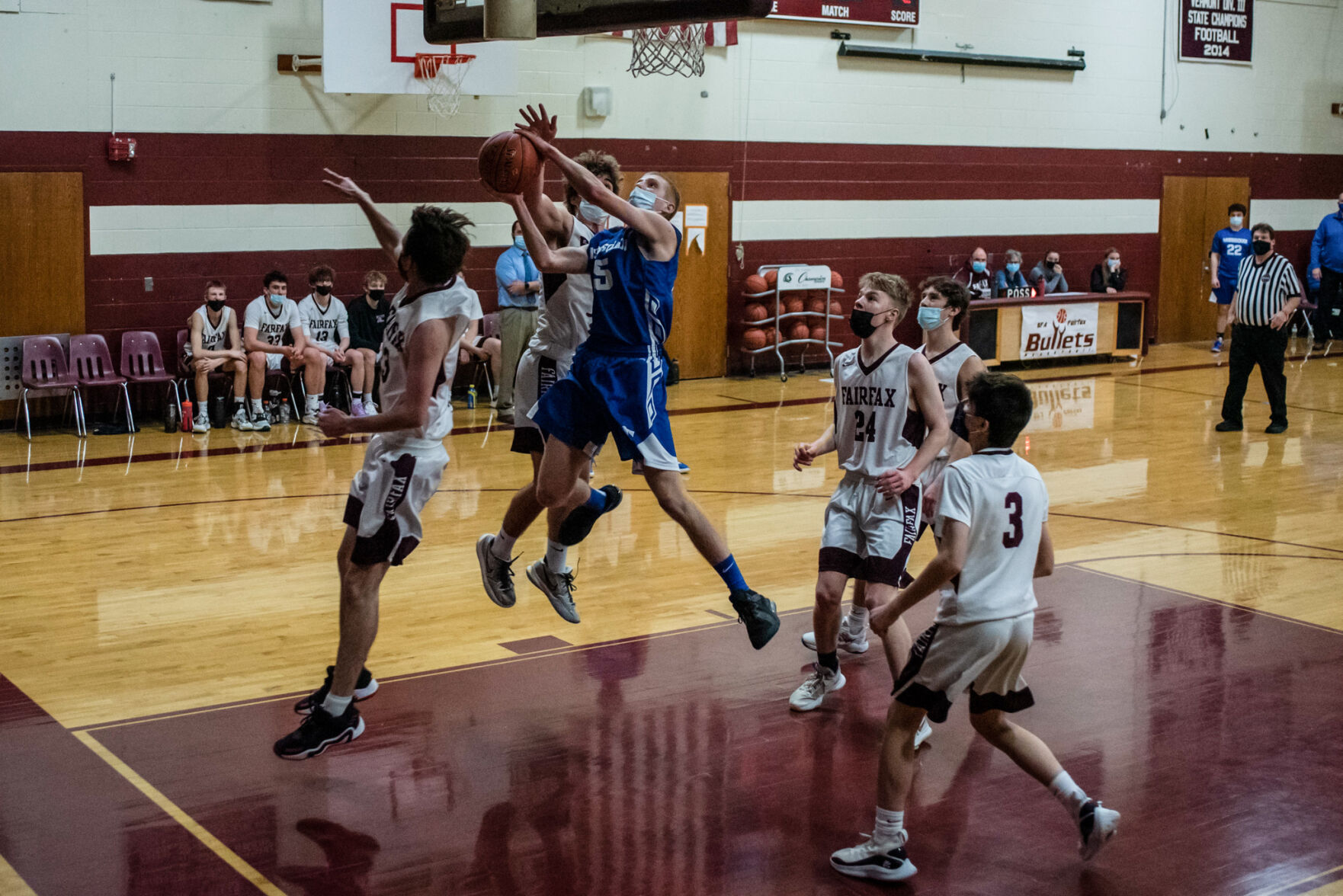 03 MVU Boys Basketball vs Fairfax 2021-12.jpg